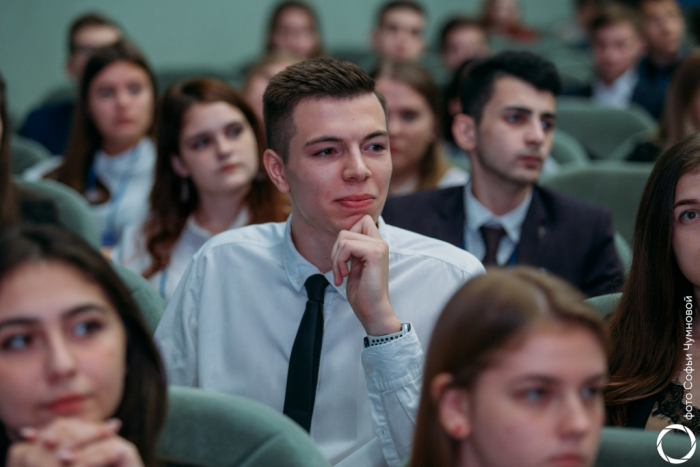 Молодые исследователи со всей России участвуют в конференции СГЮА