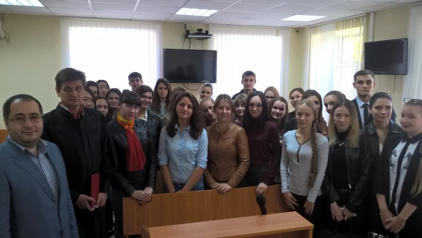 Студенты СГЮА посетили Волжский районный суд