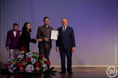 Губернатор наградил команду студенческого телевидения СГЮА