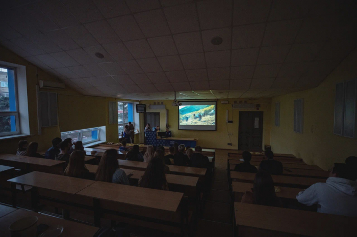В СГЮА для студентов организовали кинопоказ фильма «Небо»